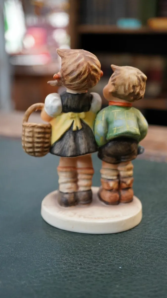 M.I. Hummel Figurine - To Market - Image 3