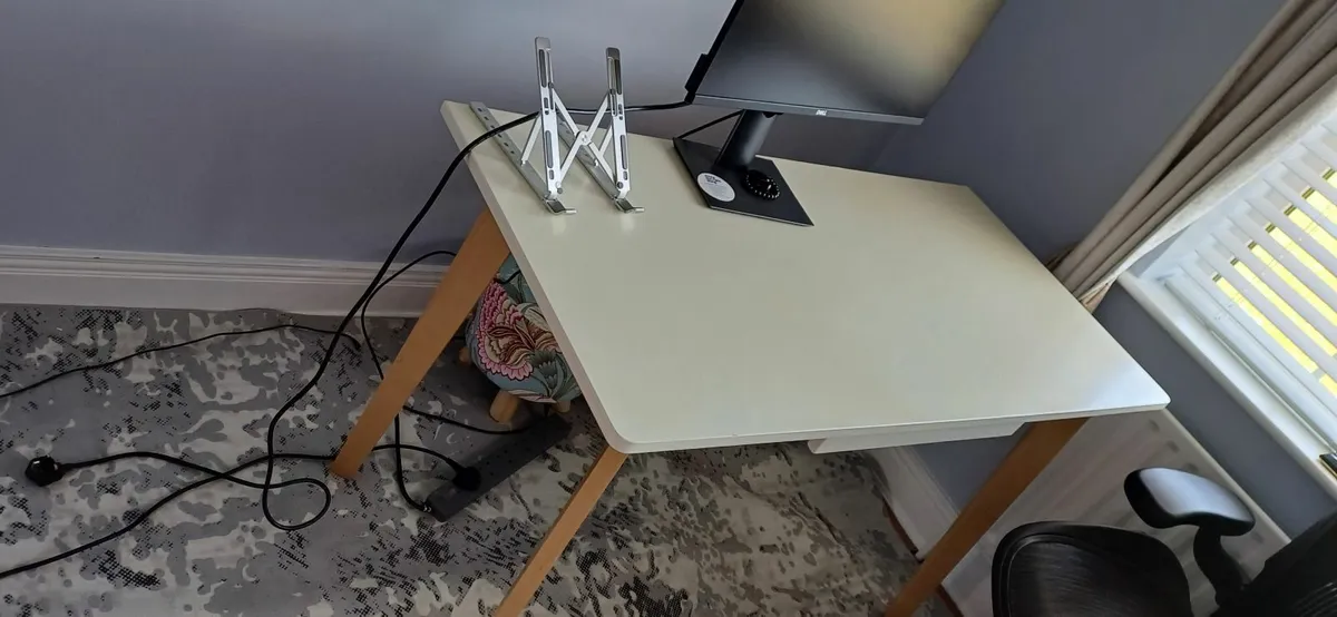 Desk - Image 1