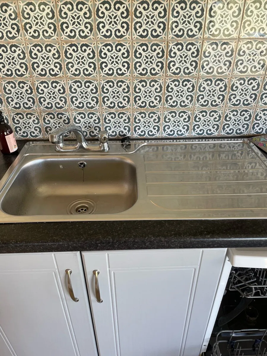 Kitchen - Image 2
