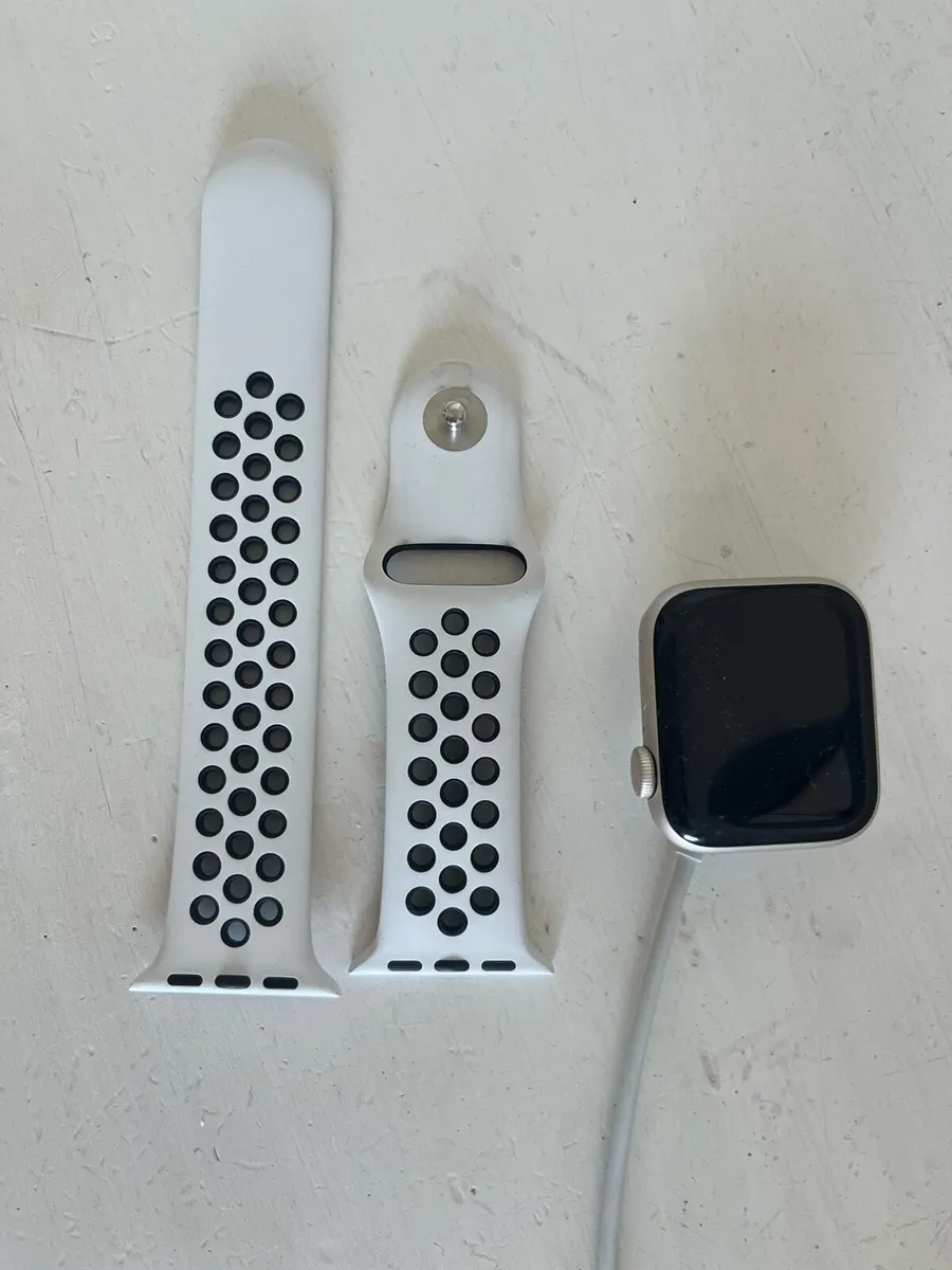 Apple Watch SE - Image 2