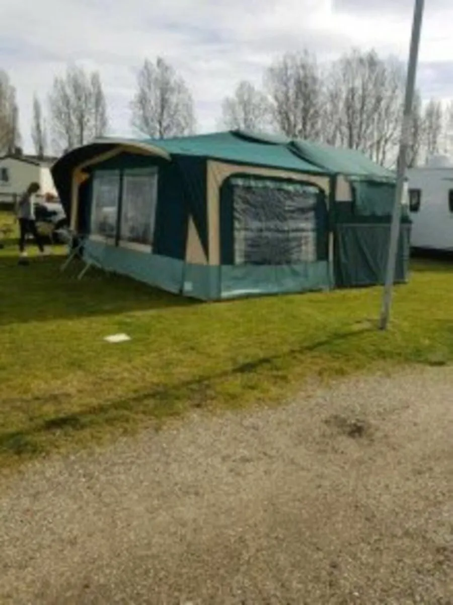 Conway Crusader Luxury 6Berth Folding Camper With - Image 1