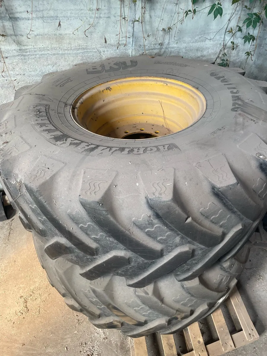 Volvo L60 rims - Image 1