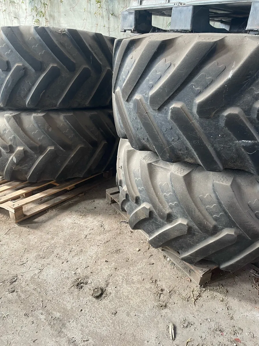 Volvo L60 rims - Image 2