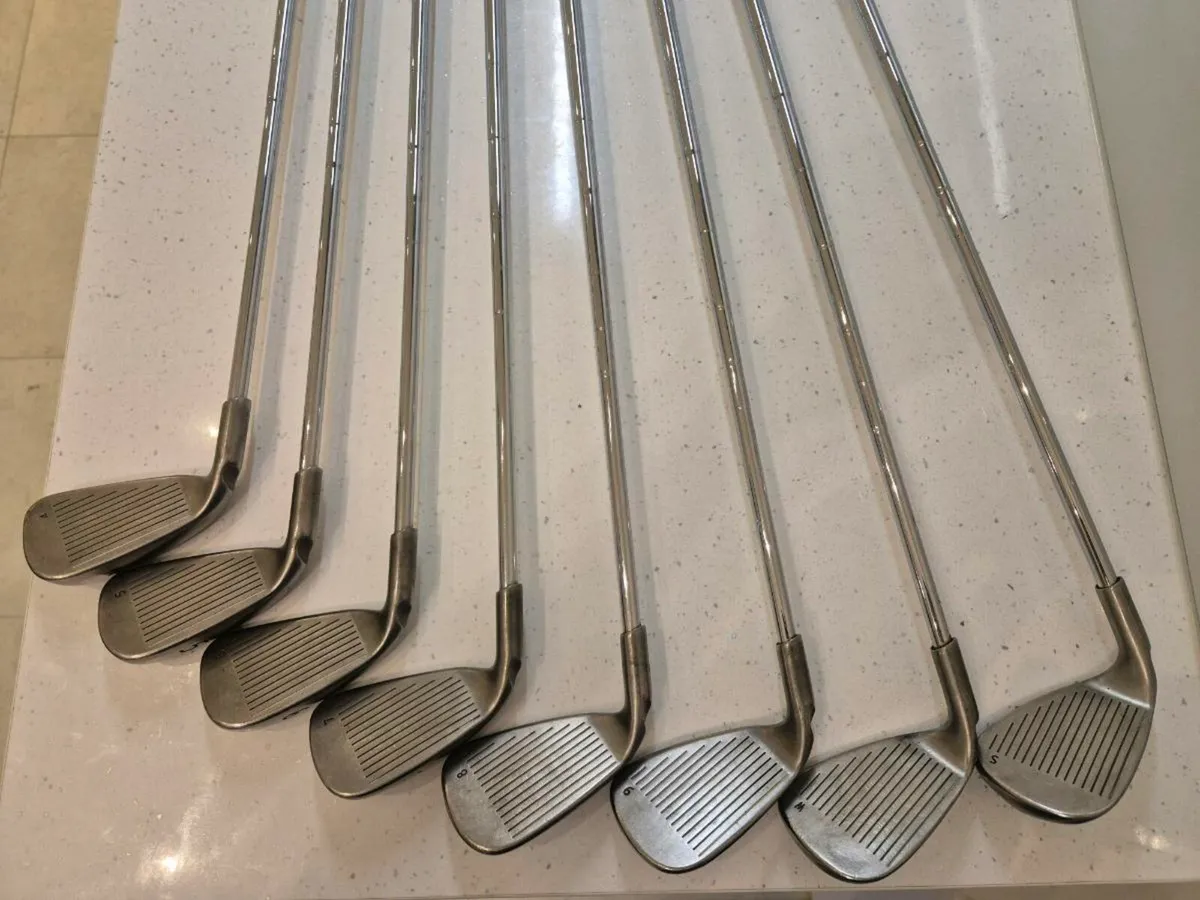 Ping G30 irons golf clubs - Image 1