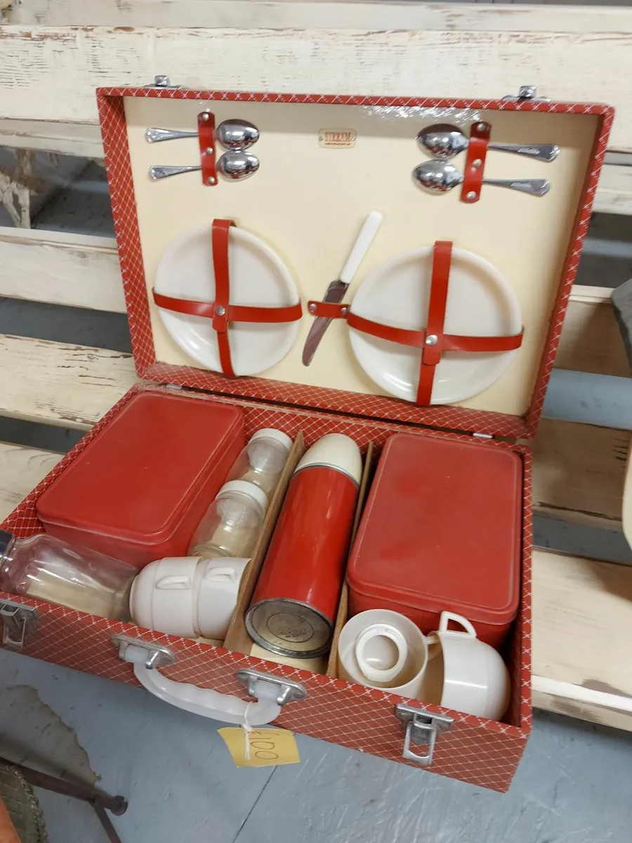 Vintage sirram picnic set - Image 1