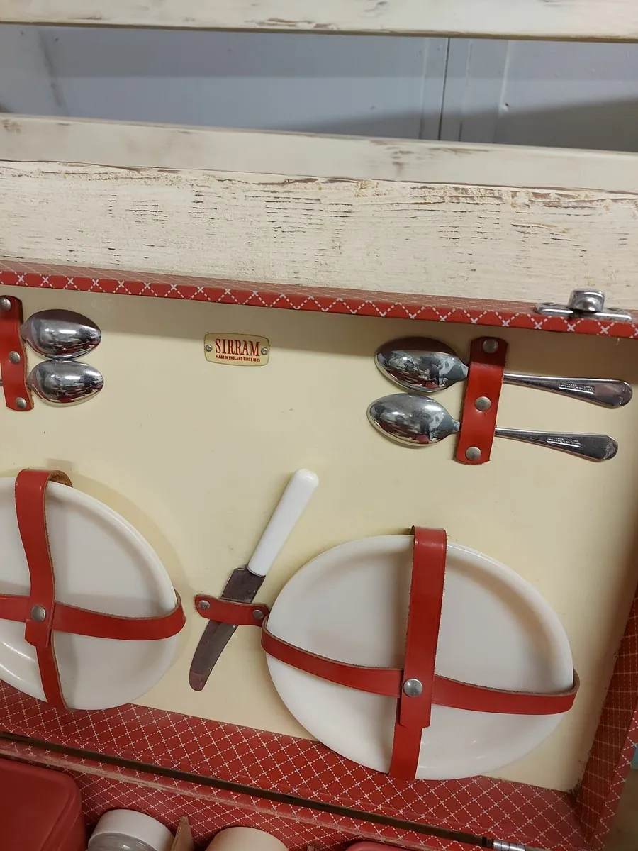 Vintage sirram picnic set - Image 2