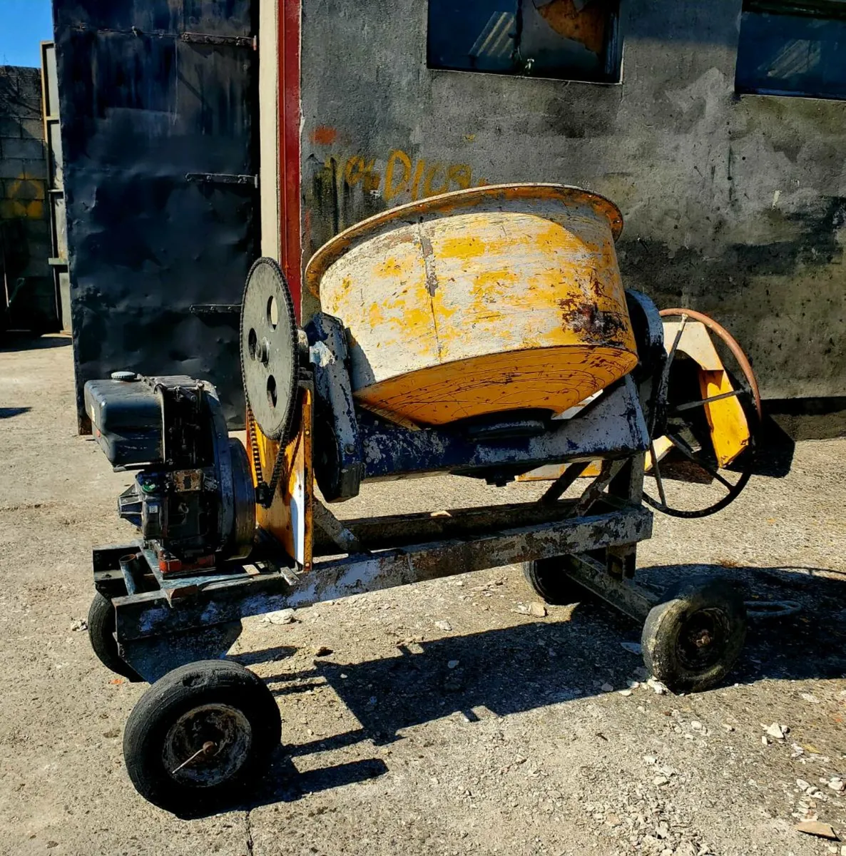 Benford 10/7 cement mixer