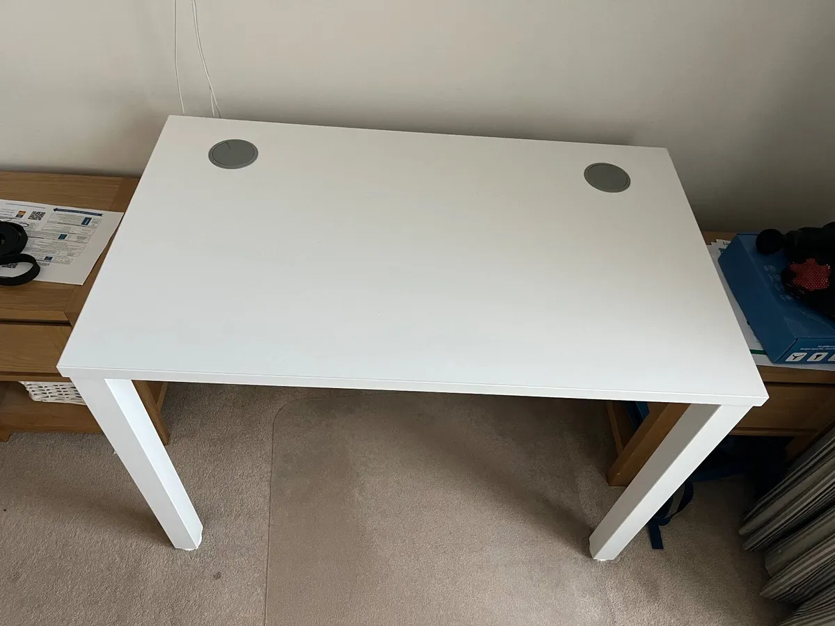 Office table - Image 3
