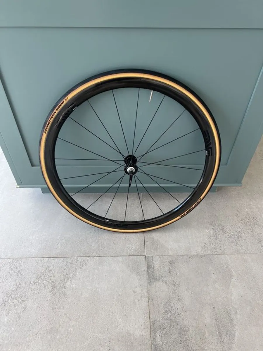 Enve SES 3.4 Clinchers with Chris King R45 Hubs - Image 3