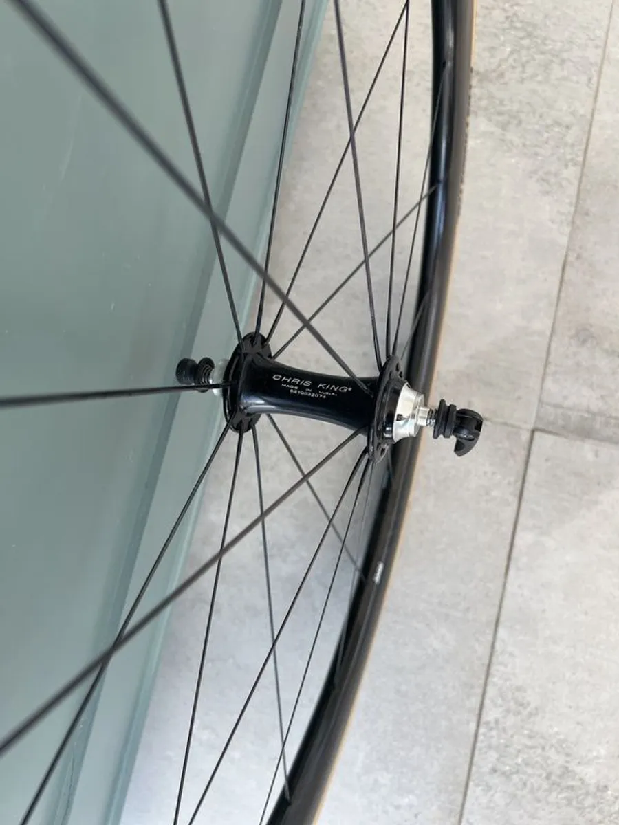 Enve SES 3.4 Clinchers with Chris King R45 Hubs - Image 4