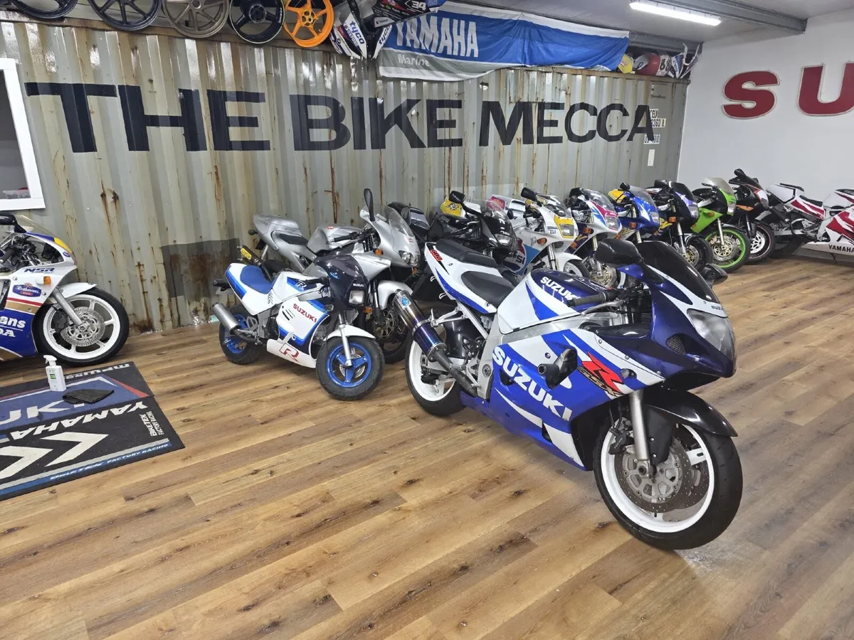 Suzuki gsxr k1 600 - Image 2