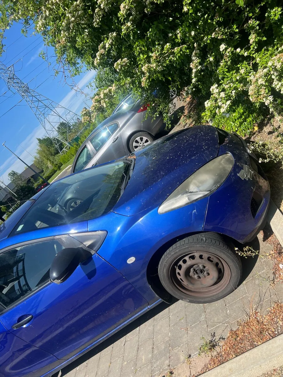 Car Madza - Image 2