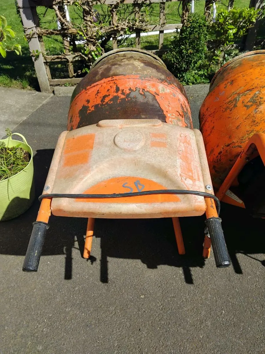 Cement mixer - Image 2