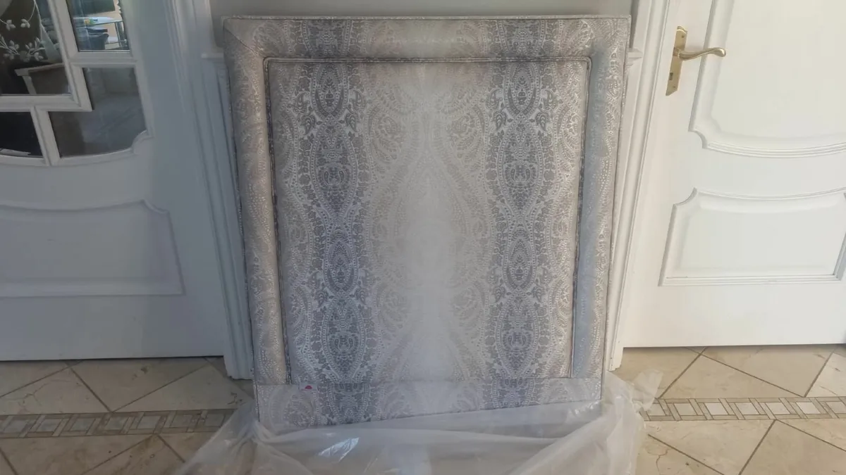 Single upholstered headboard - Image 1