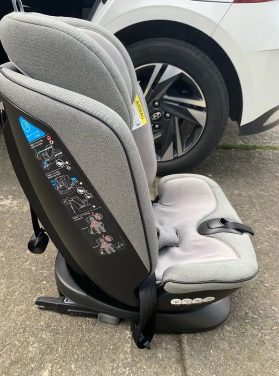 Child car seat - Image 4