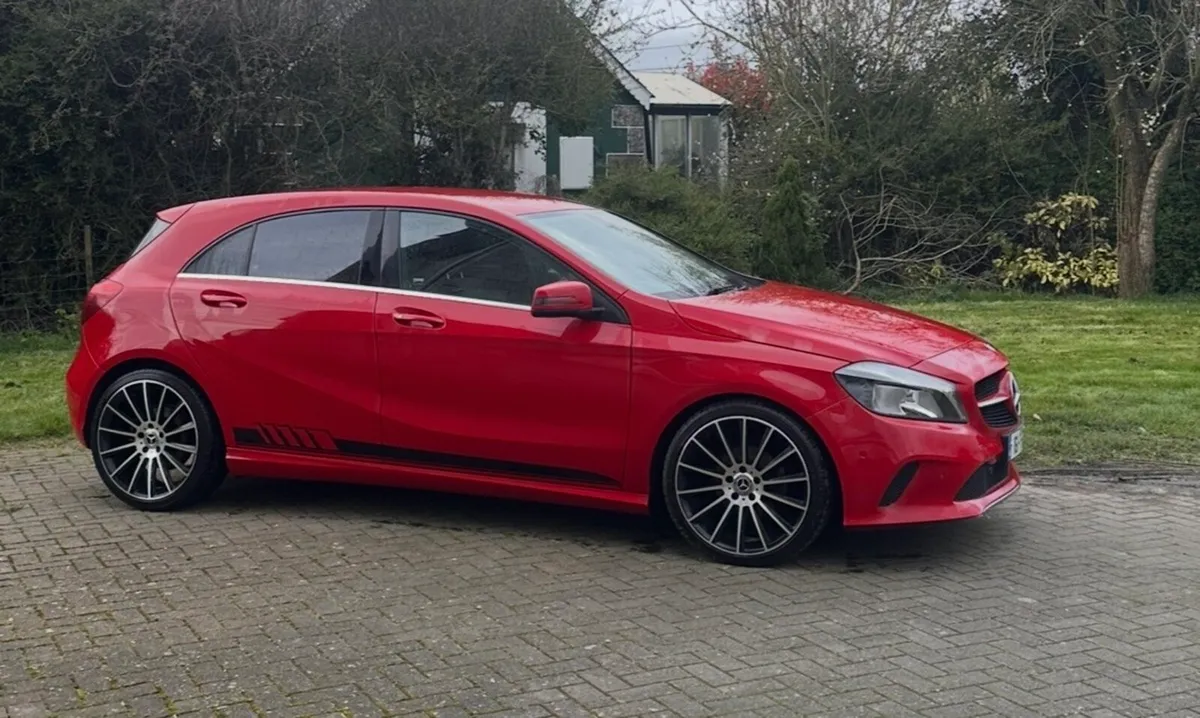 Mercedes Benz A class 2016 A180d - Image 2