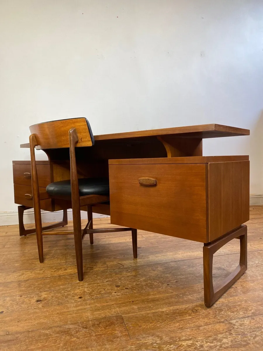 Stunning Mid Century G Plan Desk & Chair - Image 2