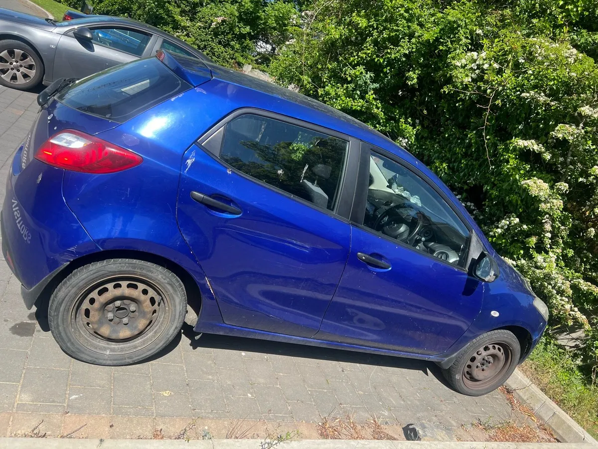 Car Madza - Image 3