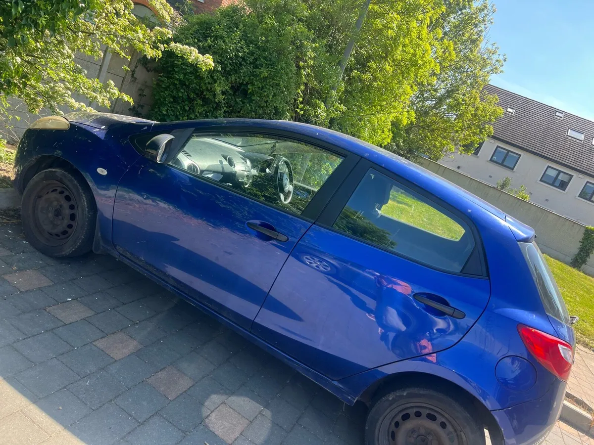 Car Madza - Image 4