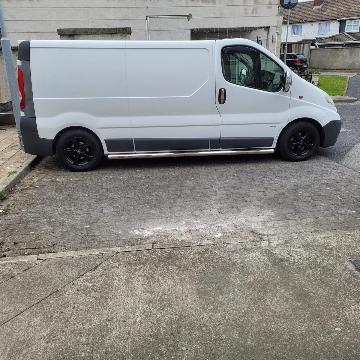 OPEL VIVARO LWB 2.0L 5  DR - Image 4