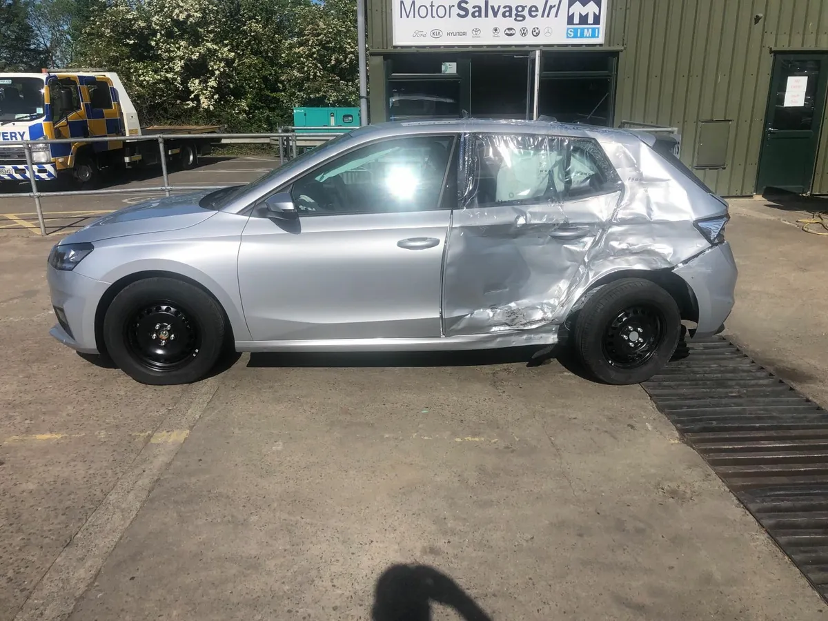 2025 SKODA FABIA 1lt PETROL (for parts only) - Image 4