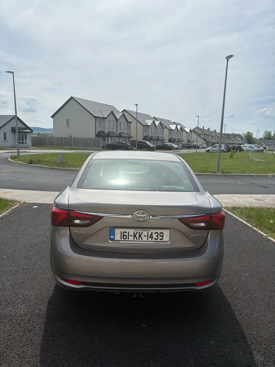 Toyota avensis 1.6 litre diesel - Image 4