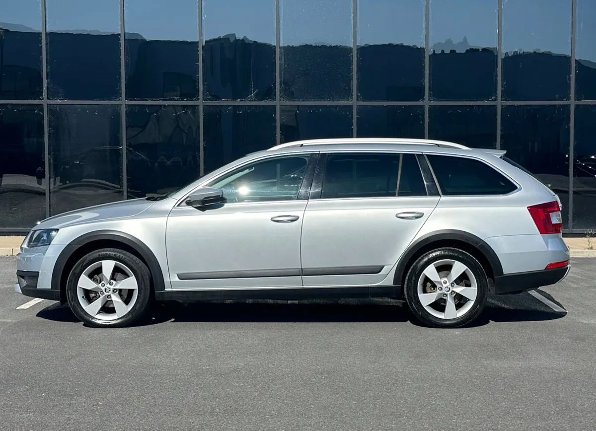 Skoda Octavia Scout - Image 2