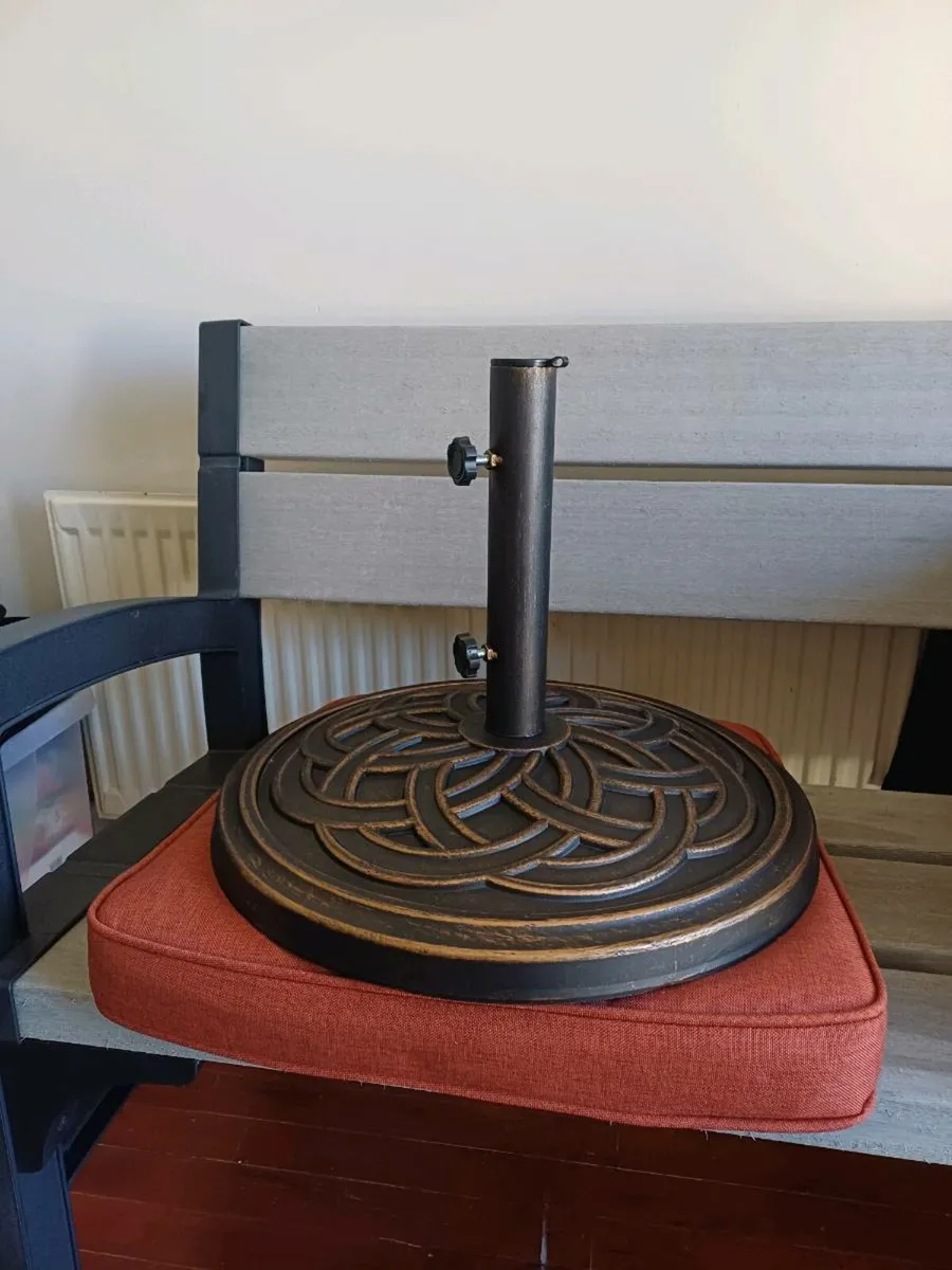 Parasol base