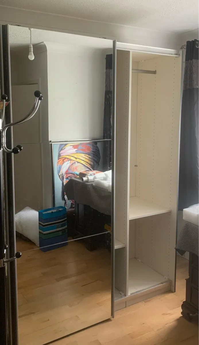 Sliding wardrobe - Image 2