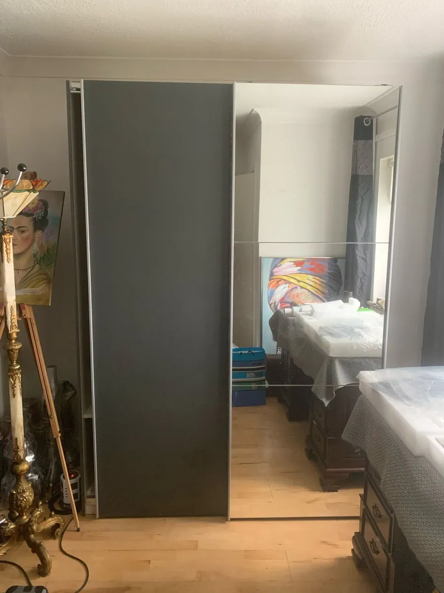 Sliding wardrobe - Image 4