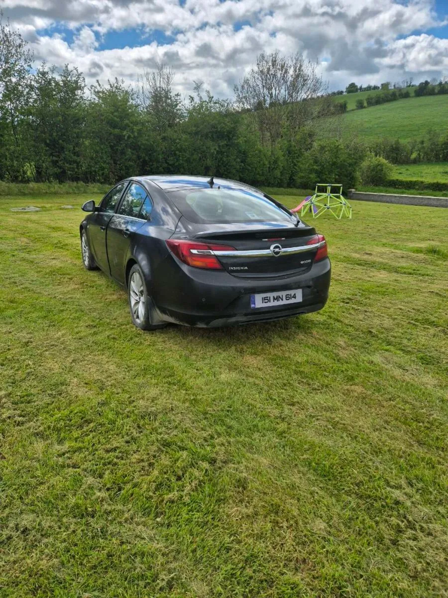 2015 insignia - Image 2