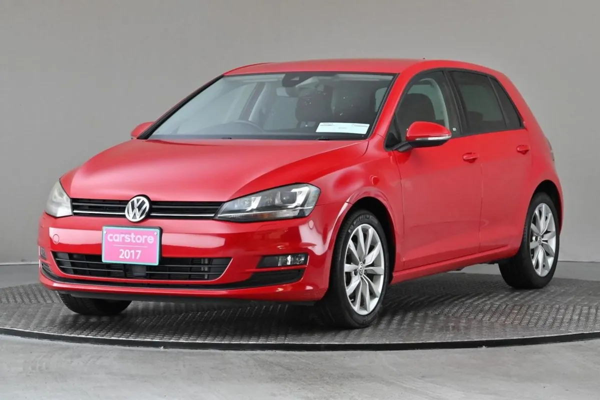 Volkswagen Golf 1.2 TSI DSG MK7 Comfortline  reve - Image 3