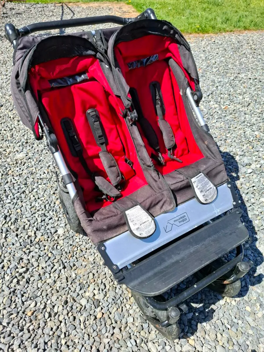 Mountain buggy duet - Image 1
