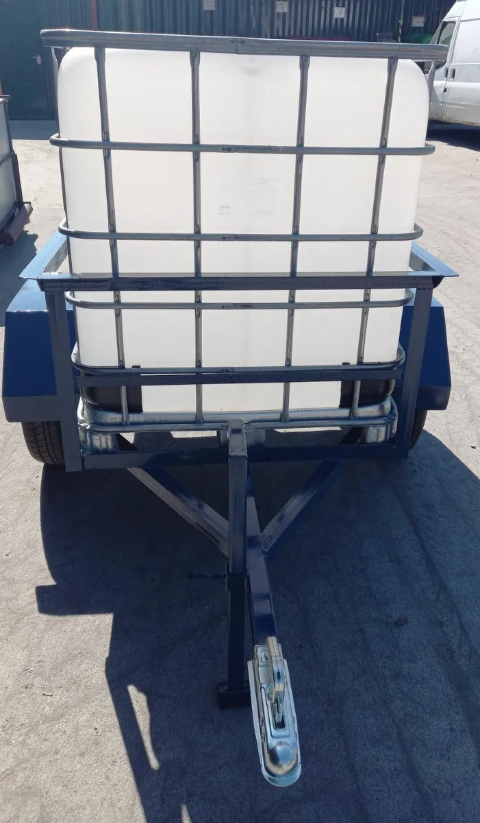 Trailer with Water Tank - Image 3