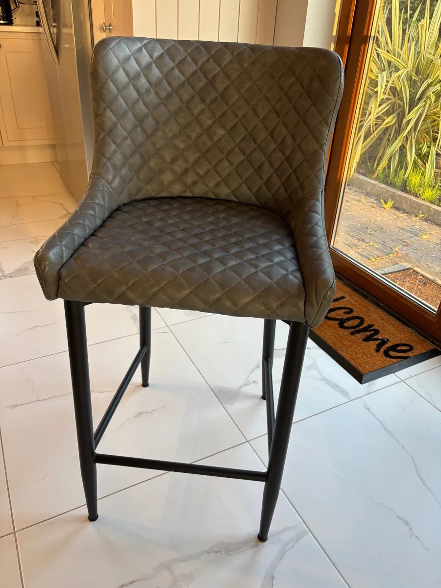 Vintage Grey Faux Leather Bar Stool Ottowa - Image 4