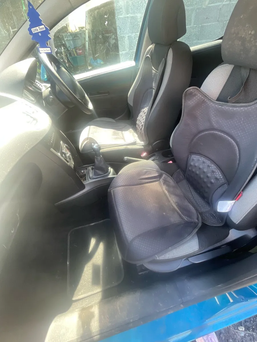 Peugeot 207 - Image 4