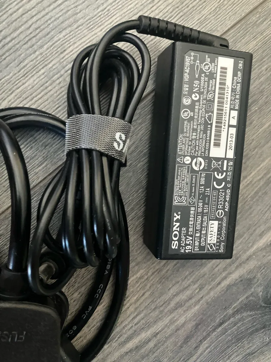 SONY Laptop Adapter Charger 45w - Image 1