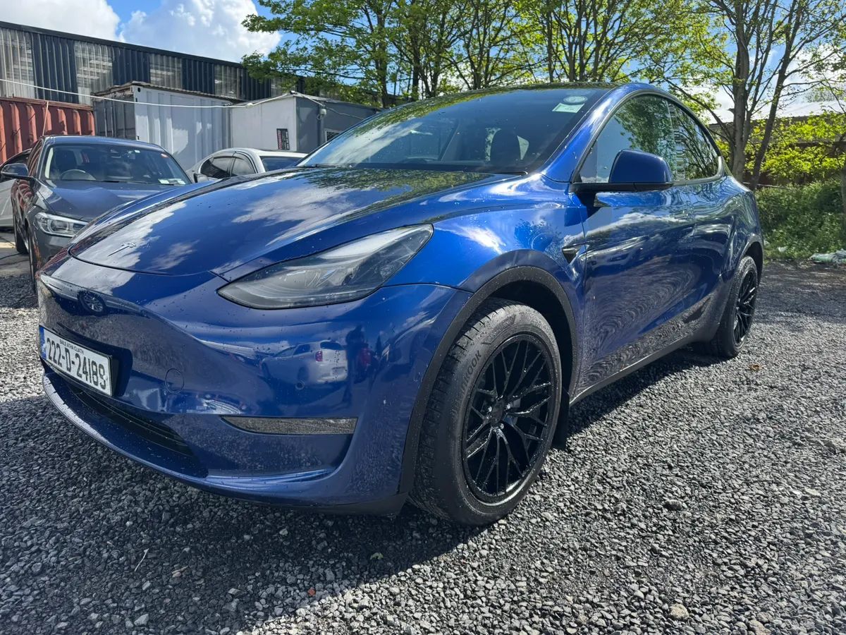 TESLA Y DUAL MOTOR LONG RANGE - Image 4