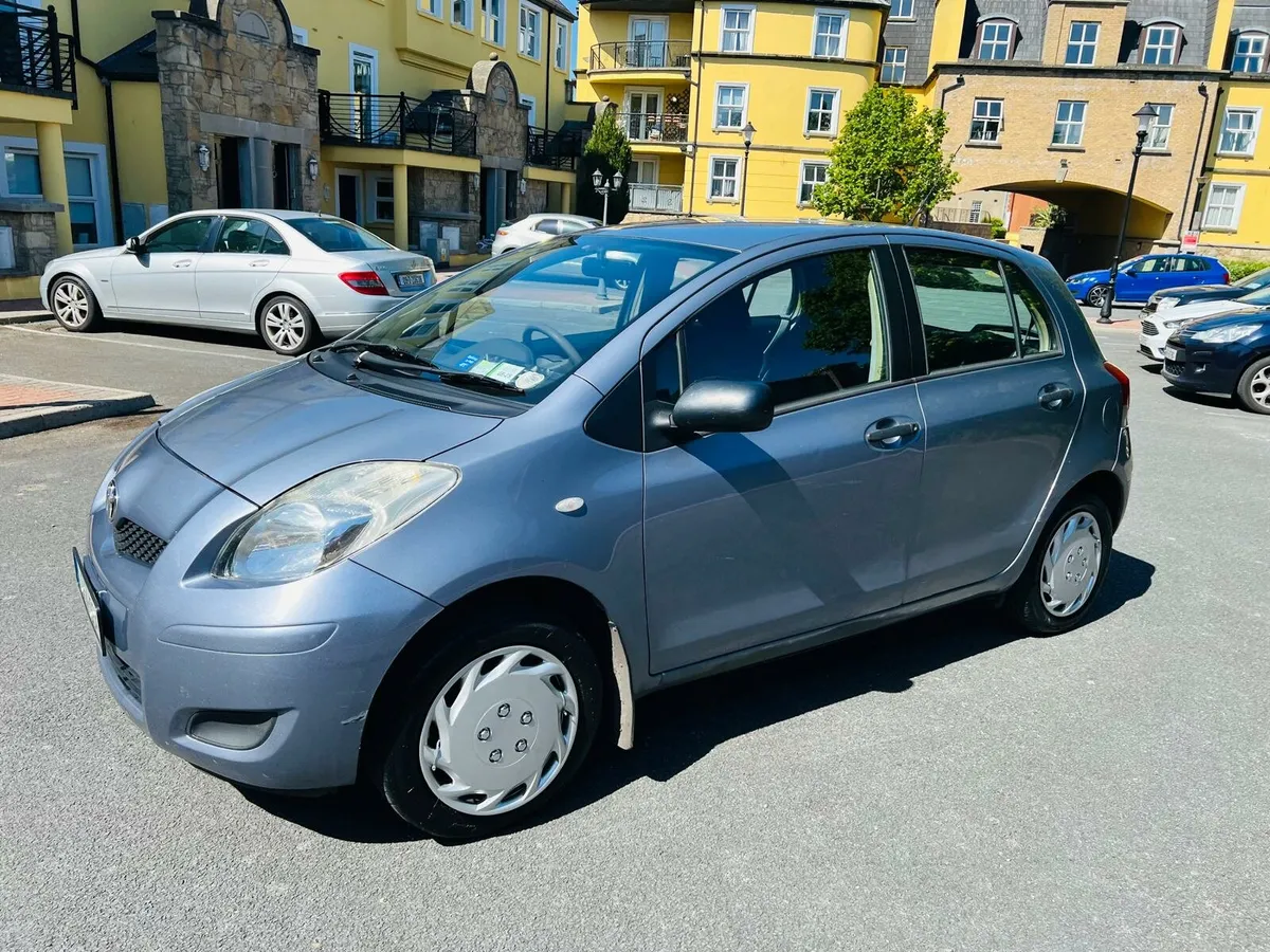 2010 Toyita Yaris NCT 11/25 - Image 2