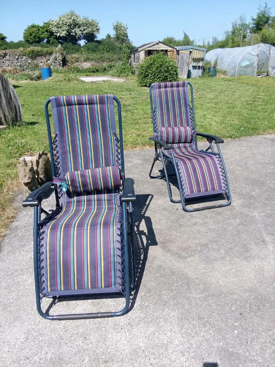 Sun loungers - Image 2