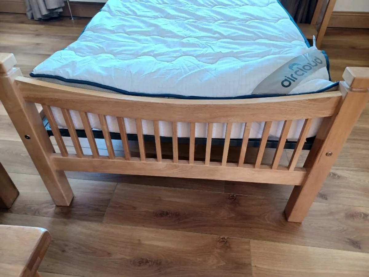Oak Single bed and bedside table - Image 2