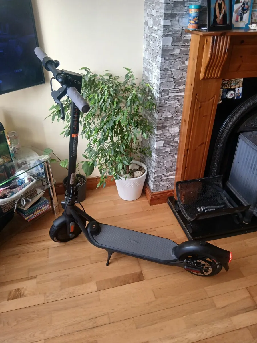 Electric scooter - Image 4