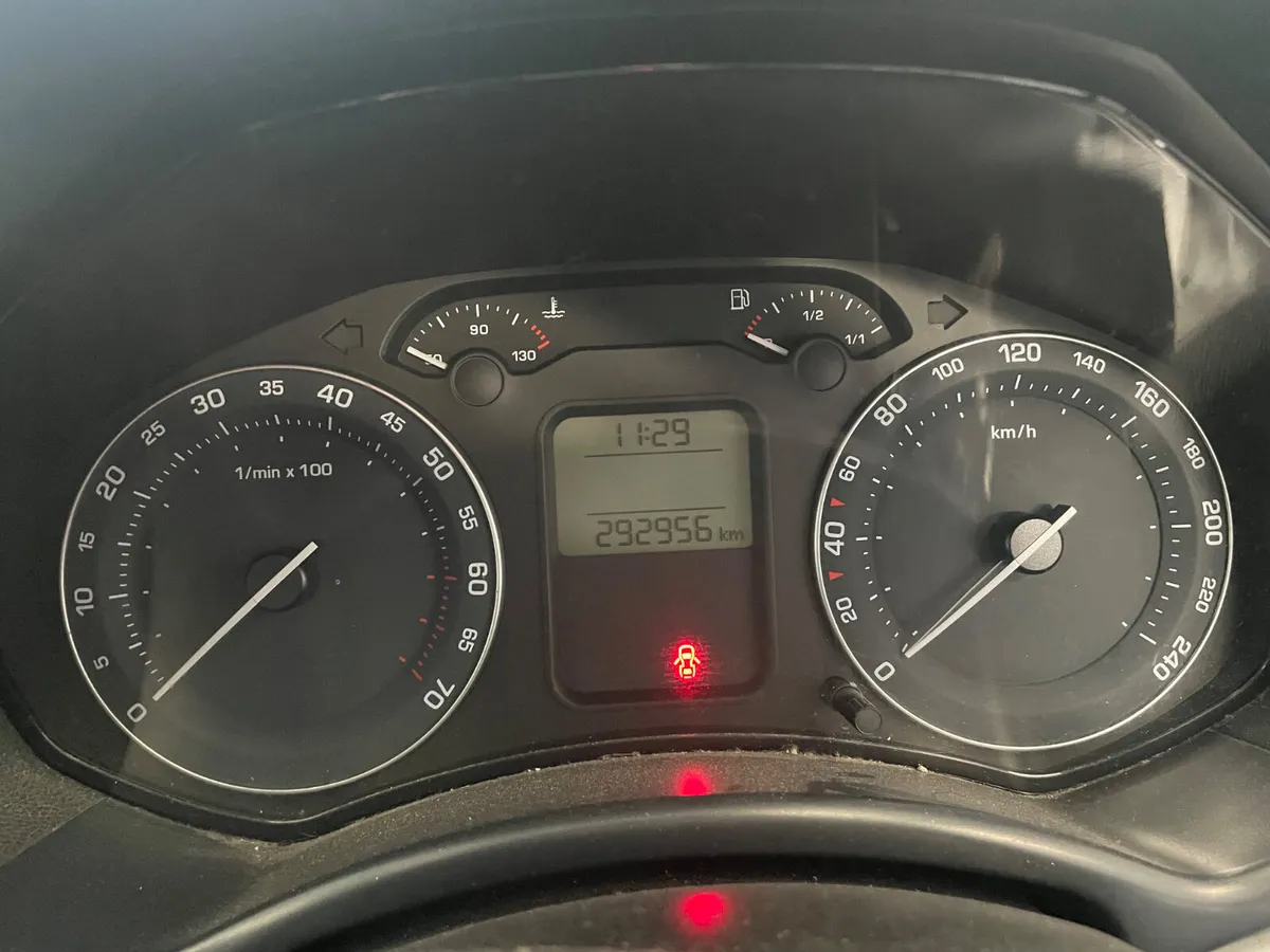 08 Skoda Octavia 1.4 petrol - Image 4