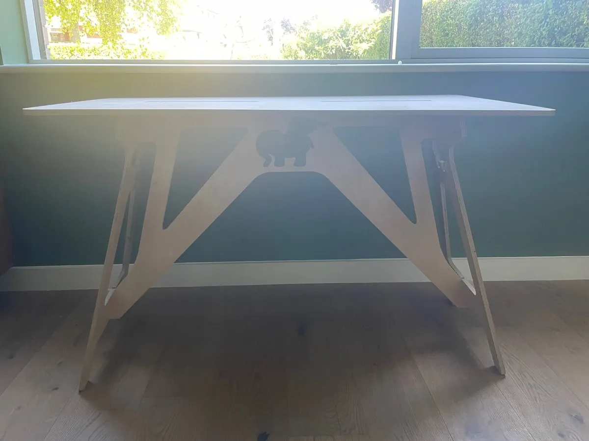 Desk - Image 2
