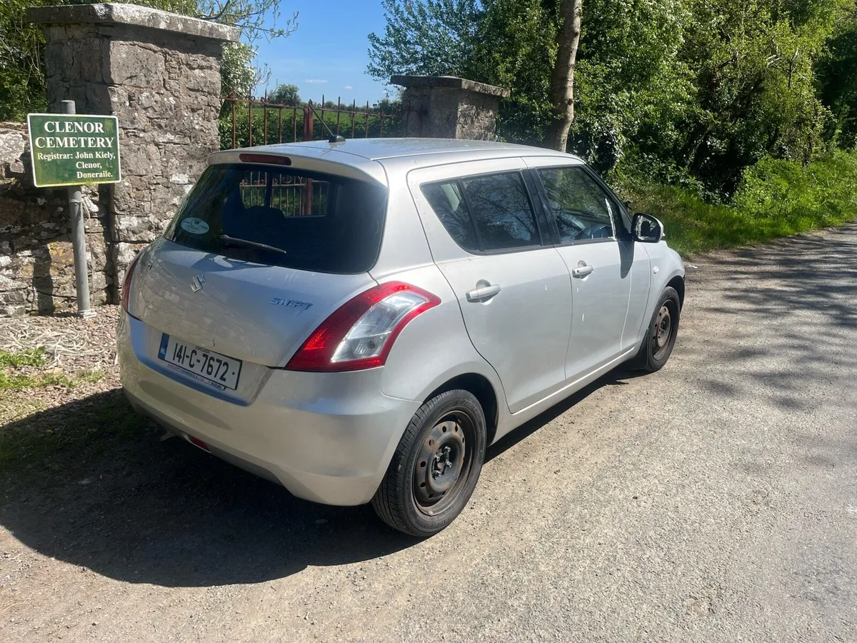 2014 Swift damaged repairable - Image 2