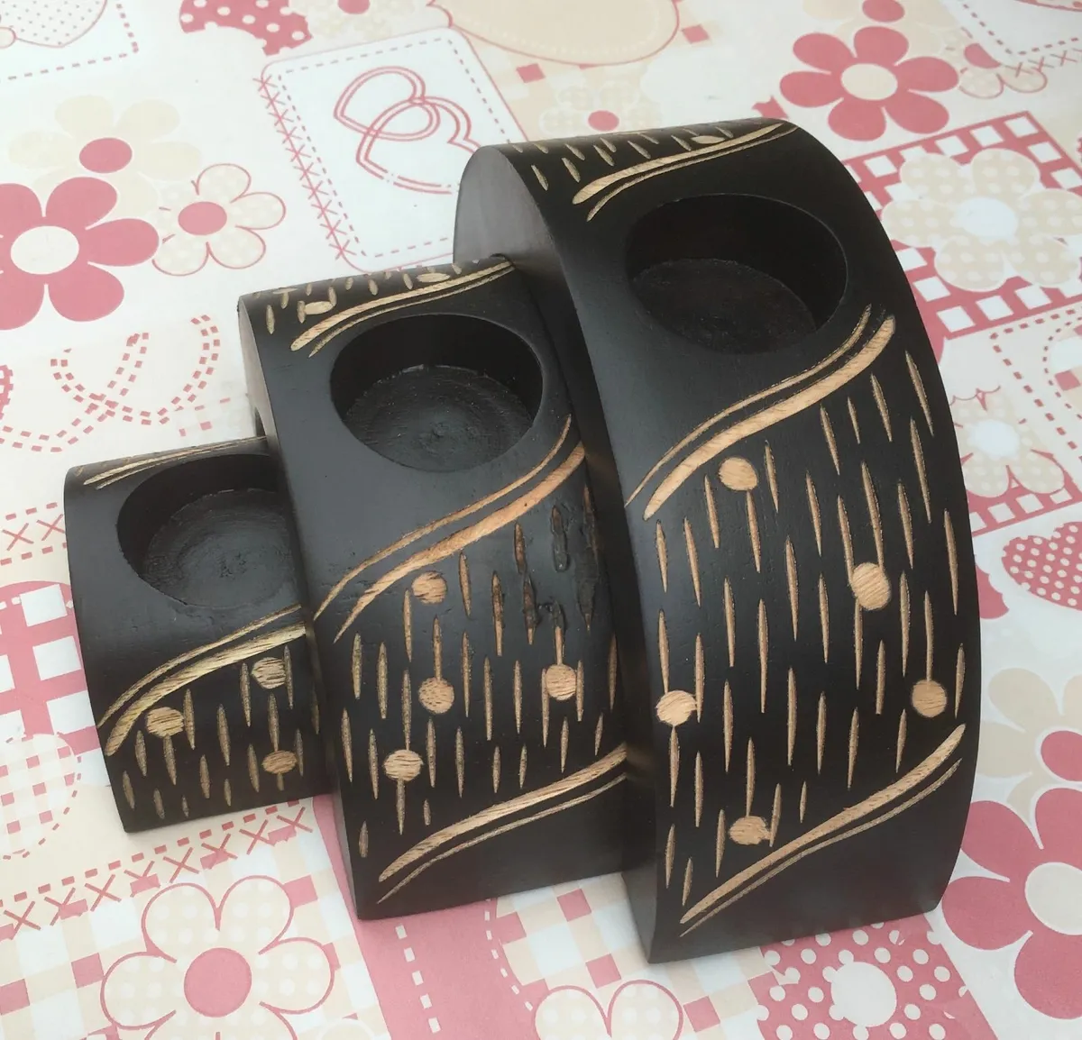 BEAUTIFUL NEW 3 Piece Candle Set with Candles - Image 2