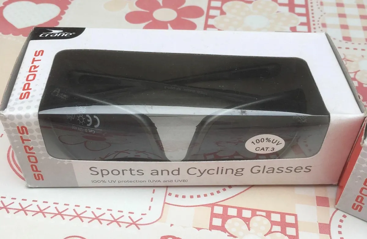 NEW SEALED Cycling Accessories Glasses /Bike Light - Image 3