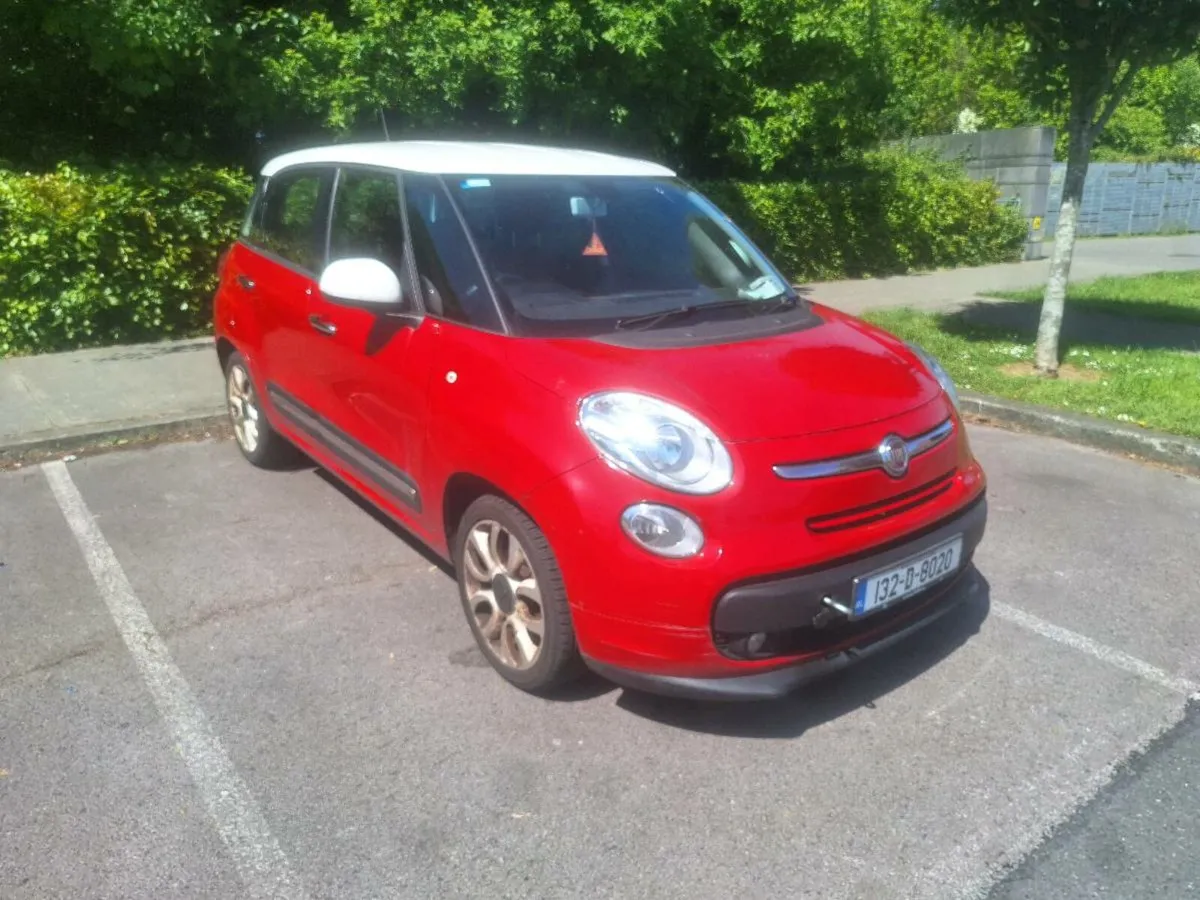 2013 fiat 500L - Image 1
