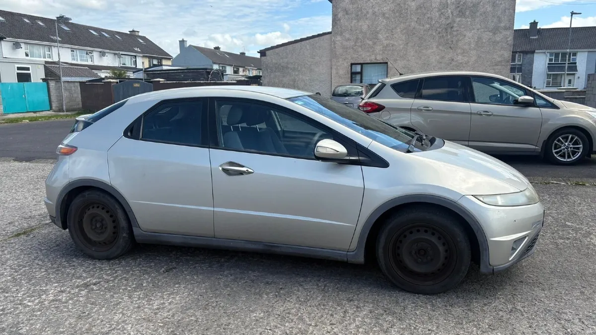 Honda Civic 2007 - Image 1