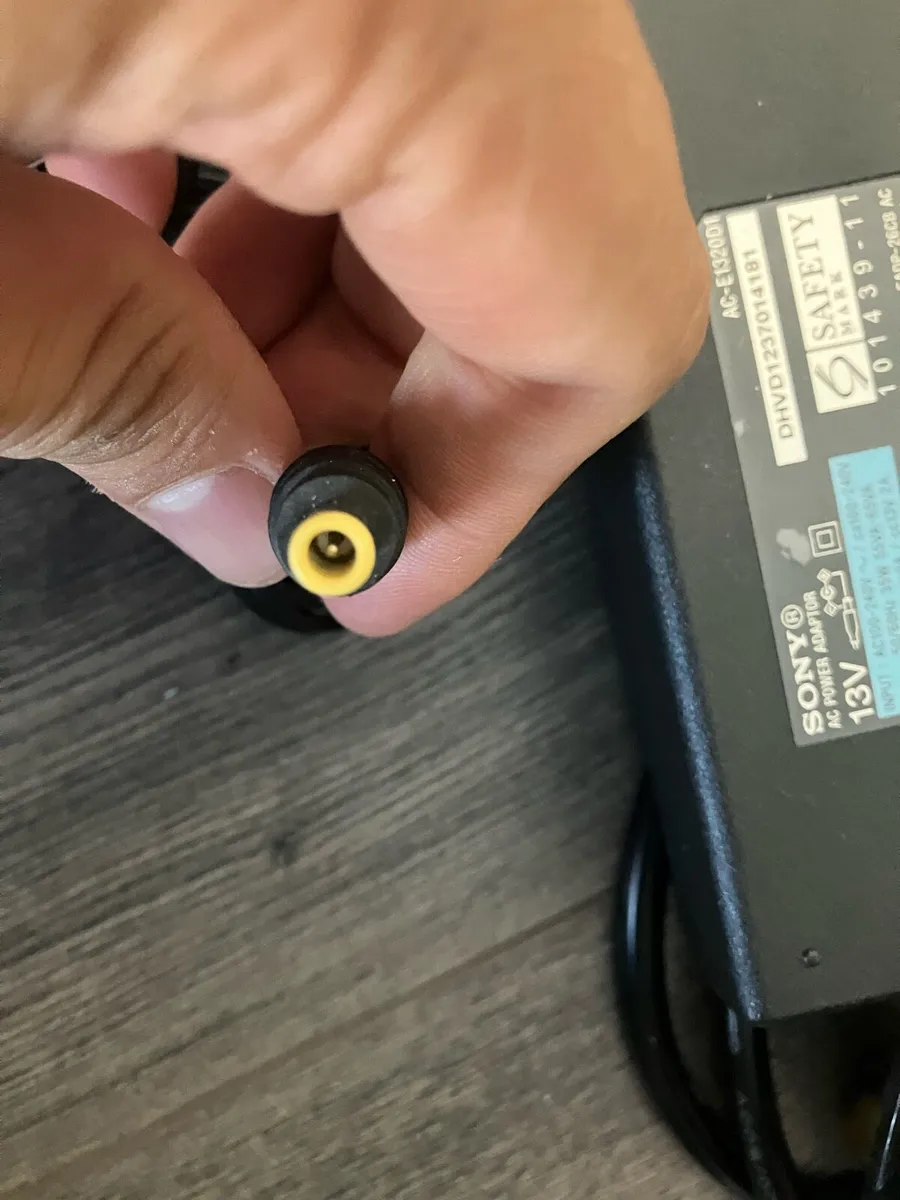 SONY Adapter Charger 13V2A - Image 2